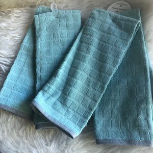 Kitchen Towels set of two NWT